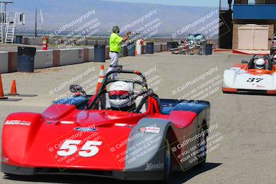 media/Jun-05-2022-CalClub SCCA (Sun) [[19e9bfb4bf]]/Around the Pits/